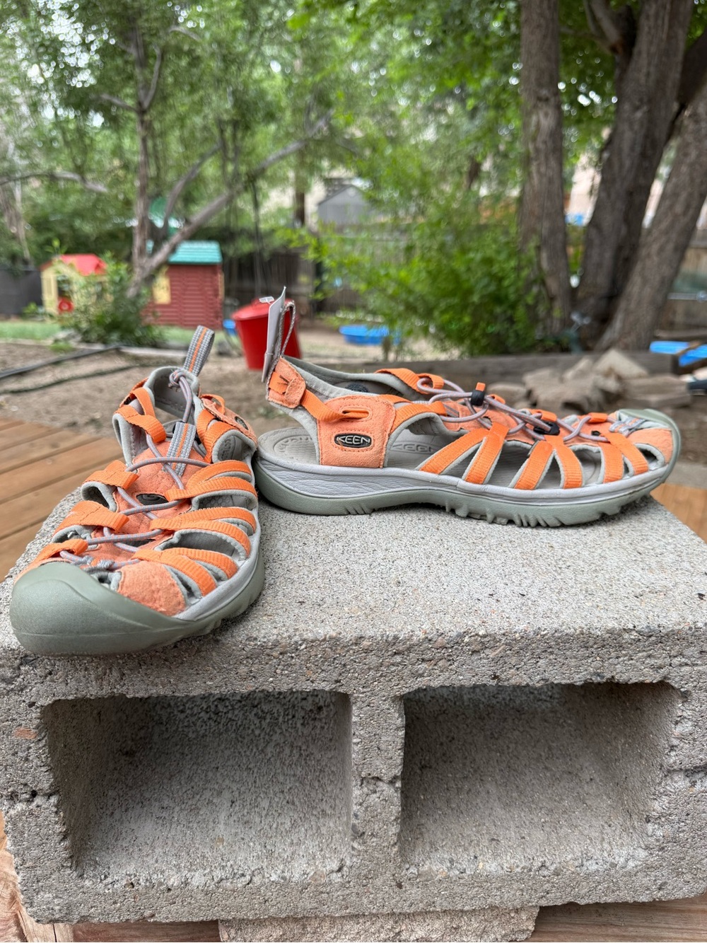 Keen Women's Whisper sandals